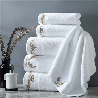 Prosop alb de hotel cu broderie personalizată